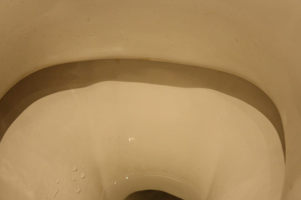 toilet kalkrende væk