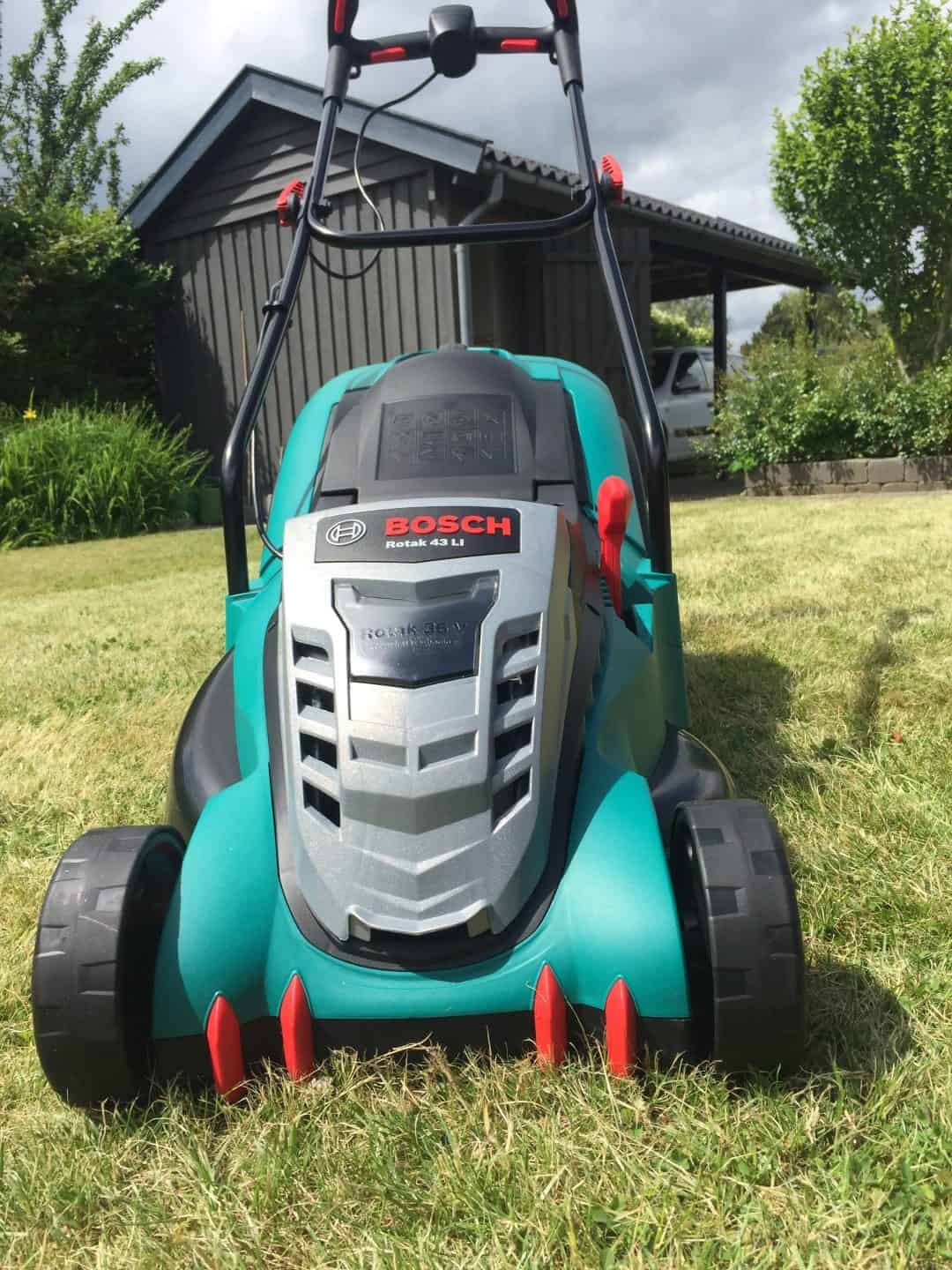 Bosch Rotak 43 LI front