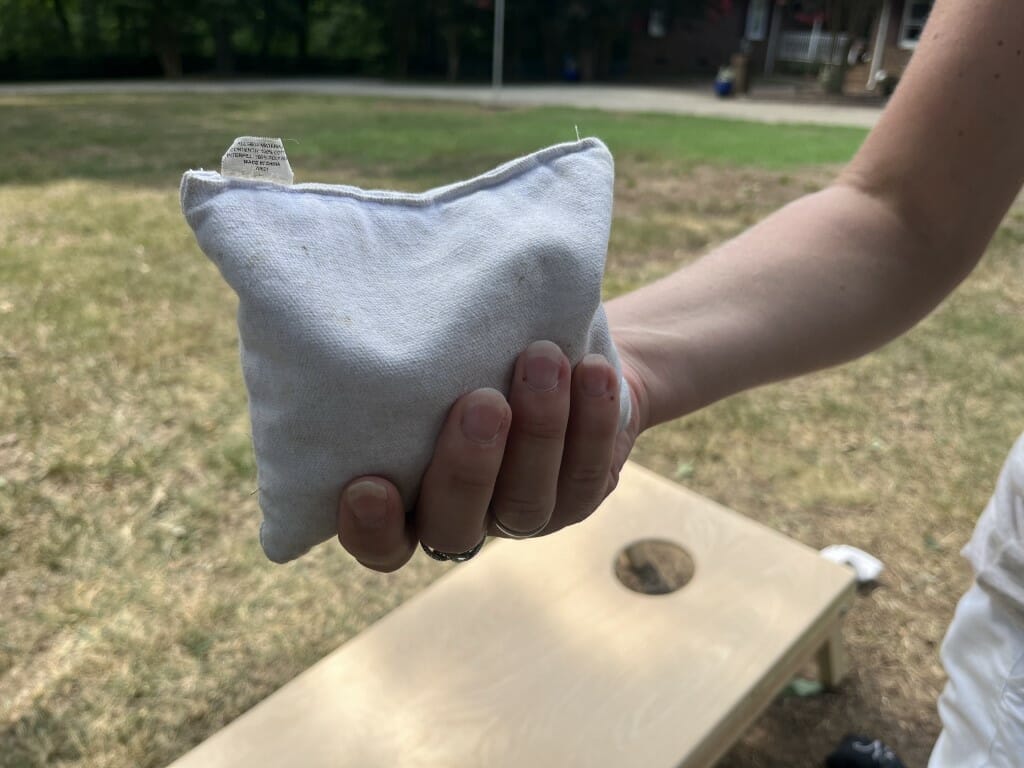 cornhole greb om bean bag